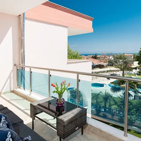 Stratos Deluxe Apartmán
