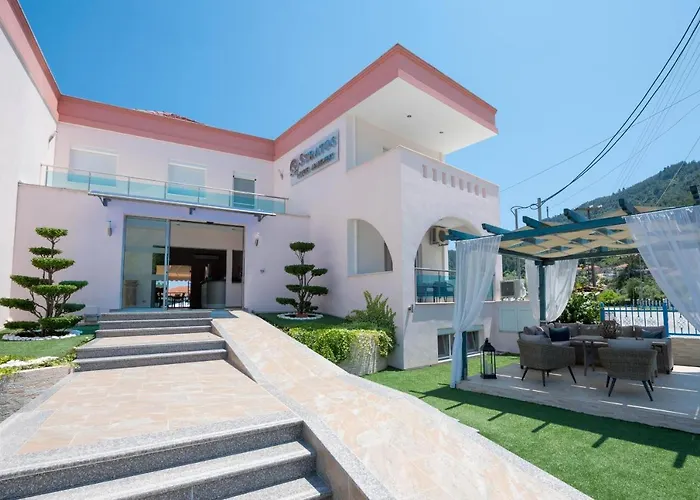 Stratos Deluxe Appartement *