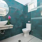 Stratos Deluxe * Skala Potamia