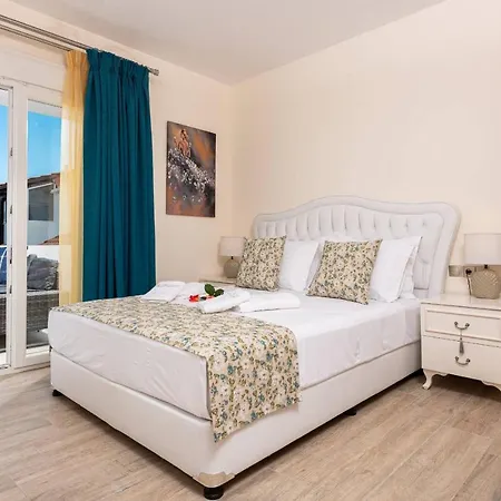 Stratos Deluxe Apartmán