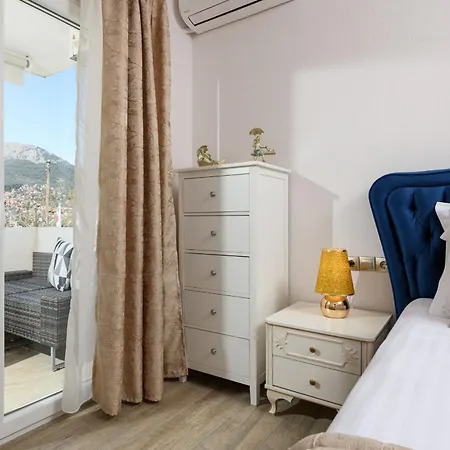 Stratos Deluxe Apartman *