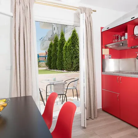 Stratos Deluxe Apartman *