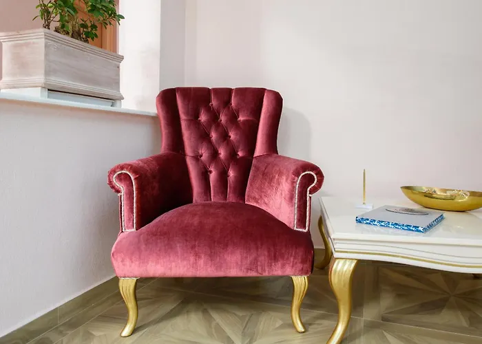 Stratos Deluxe Apartament *